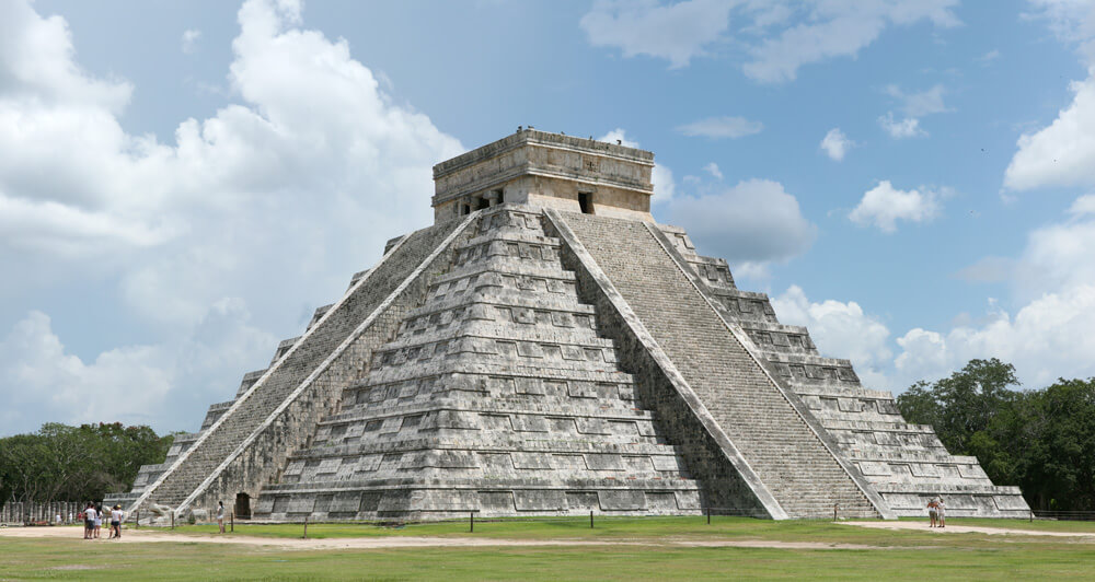 Kim tự tháp Chichen Itza