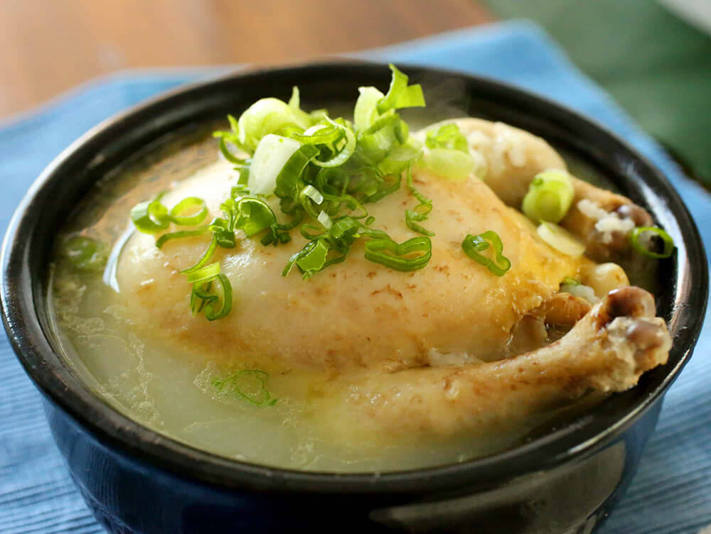 Samgyetang (Canh gà hầm sâm)