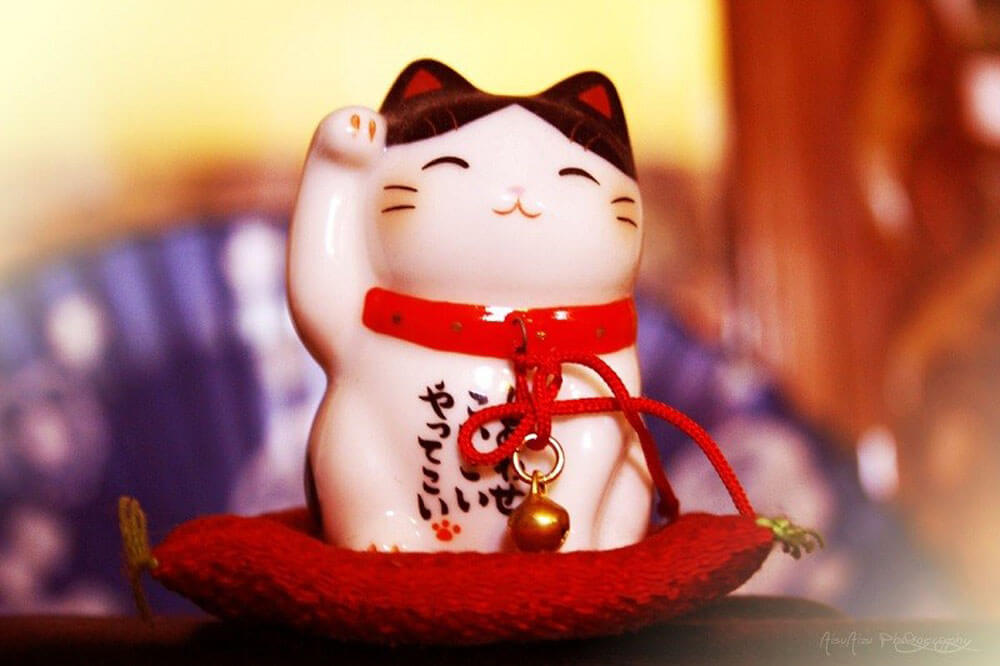 Tượng mèo may mắn Maneki Neko