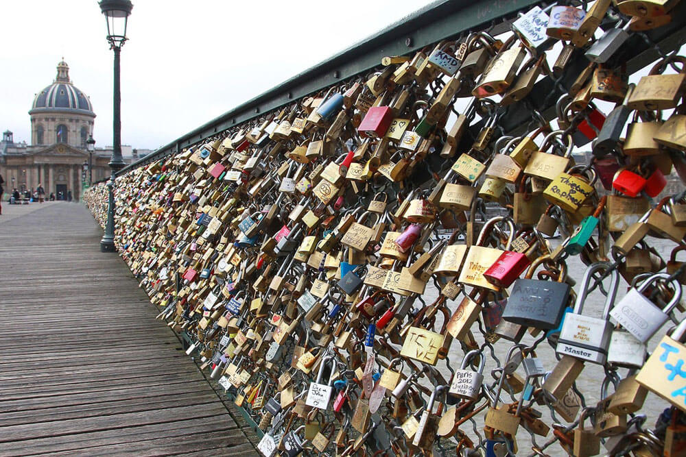 Cầu Tình Yêu Pont des Arts