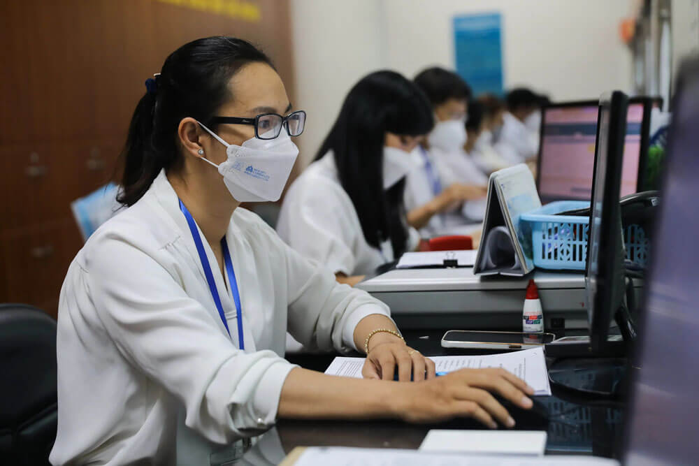 Đối tượng nào được cấp hộ chiếu công vụ?