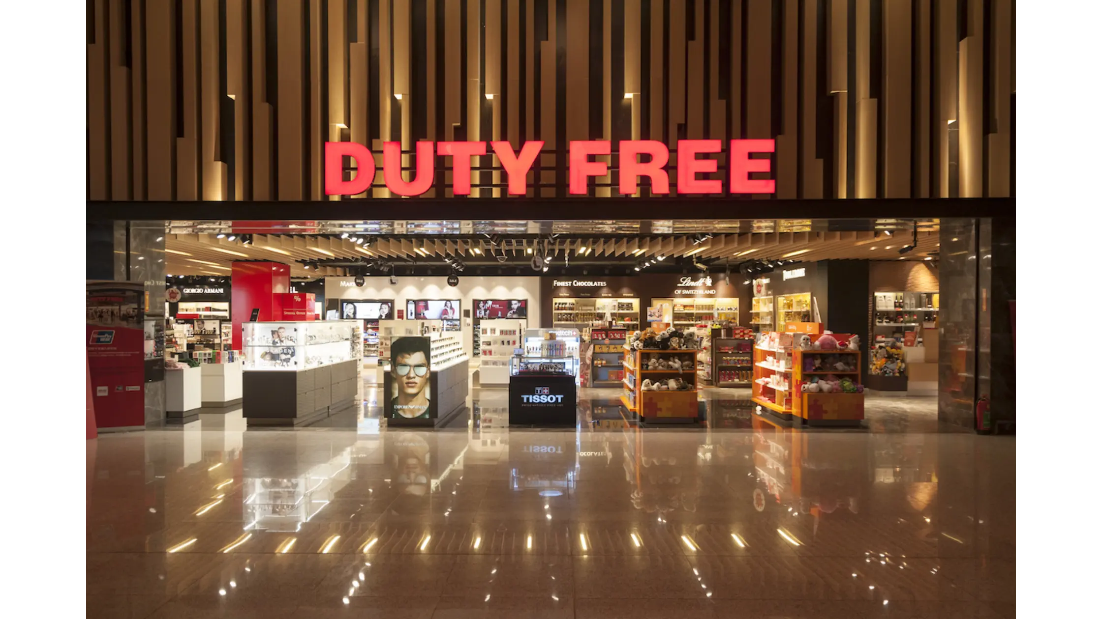 Mua hàng ở cửa hàng miễn thuế không còn gì xa lạ với những người thích đi du lịch