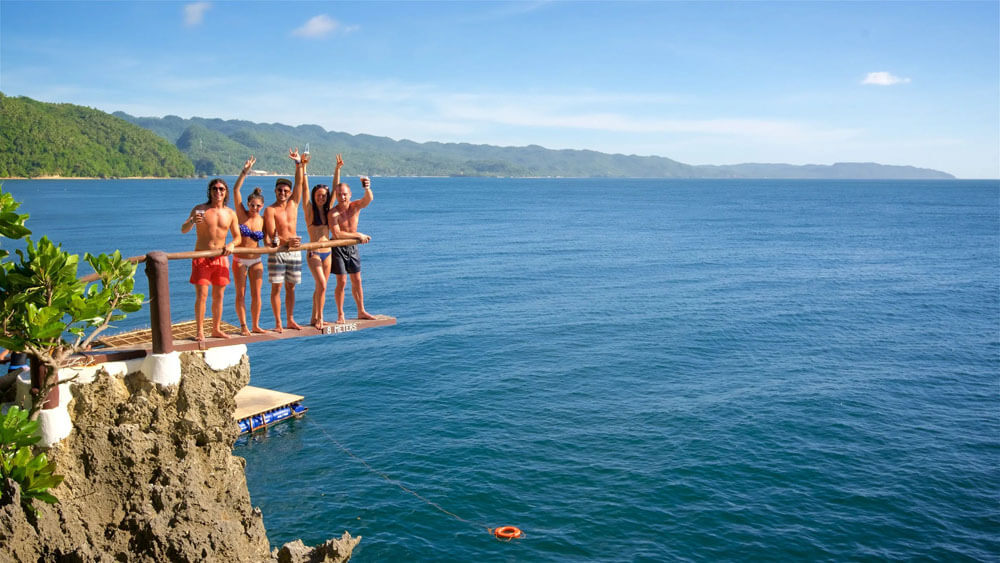 Nhảy vách núi tại Ariel’s Point