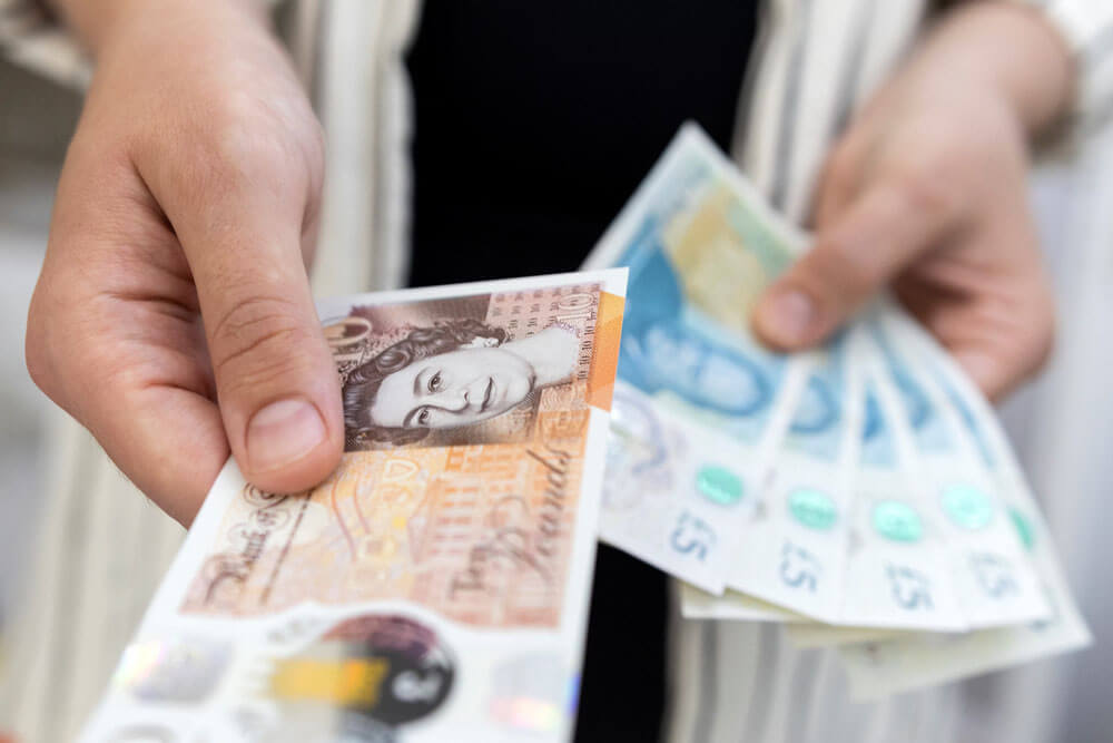 Thanh toán lệ phí visa