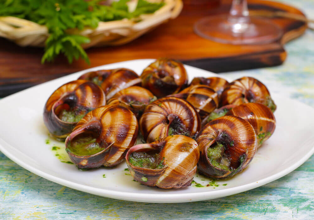 Chi phí ăn uống và khám phá ẩm thực