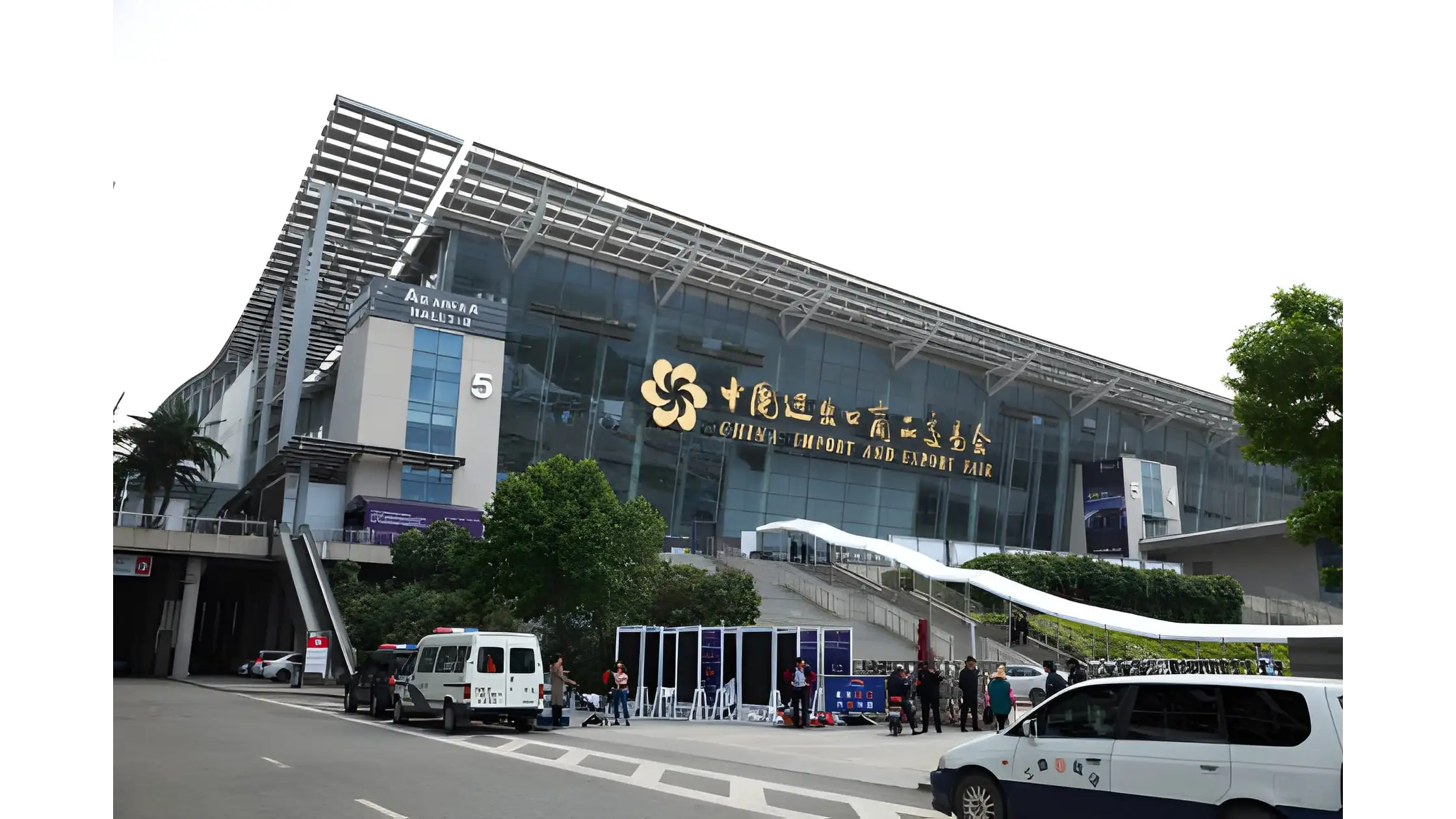 Chuẩn bị và sắp xếp hàng hóa trước thềm Hội Chợ Canton Fair