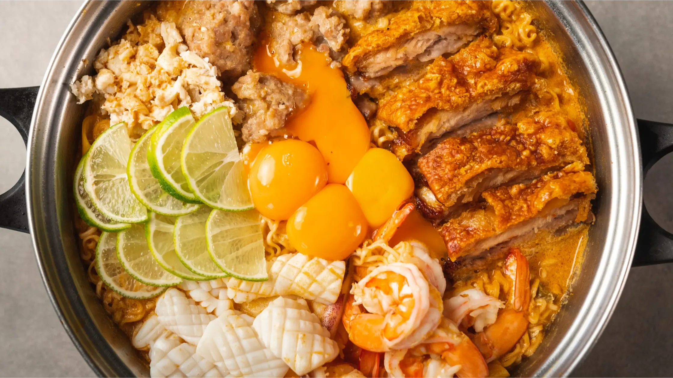 Jeh O Chula là quán ăn đường phố hay nhà hàng?