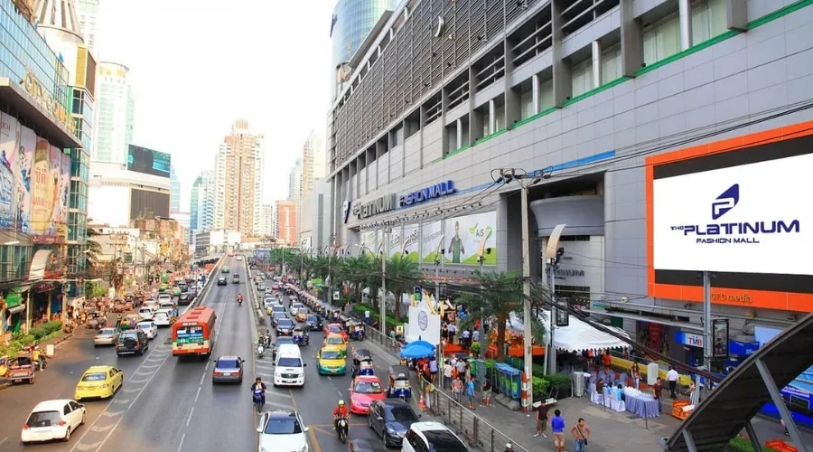 Trung Tâm Thương Mại Platinum Mall nổi tiếng, đông đúc nhất Bangkok