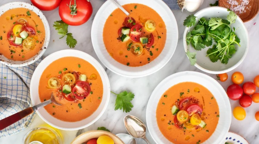Gazpacho súp cà chua lạnh tươi mát của Tây Ban Nha