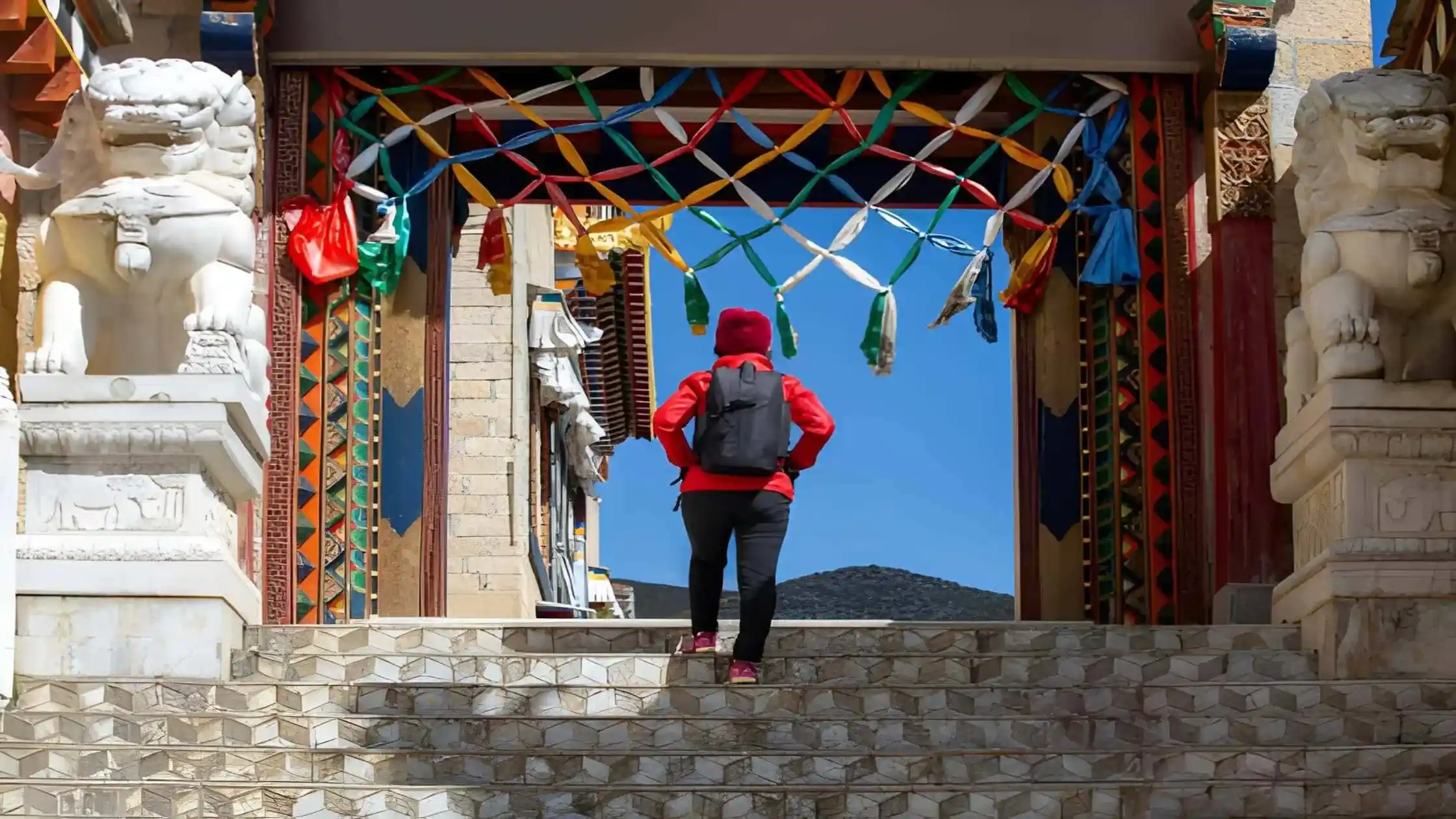 Hệ thống cáp treo hiện đại và an toàn phục vụ khách du lịch tại Núi Tuyết Shika.