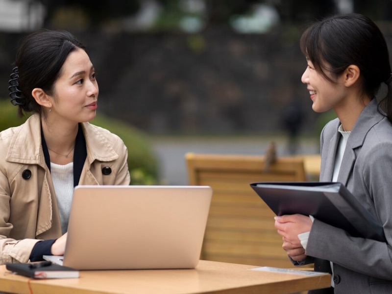 Luyện tập trả lời các câu hỏi phỏng vấn phổ biến cùng bạn bè, người thân