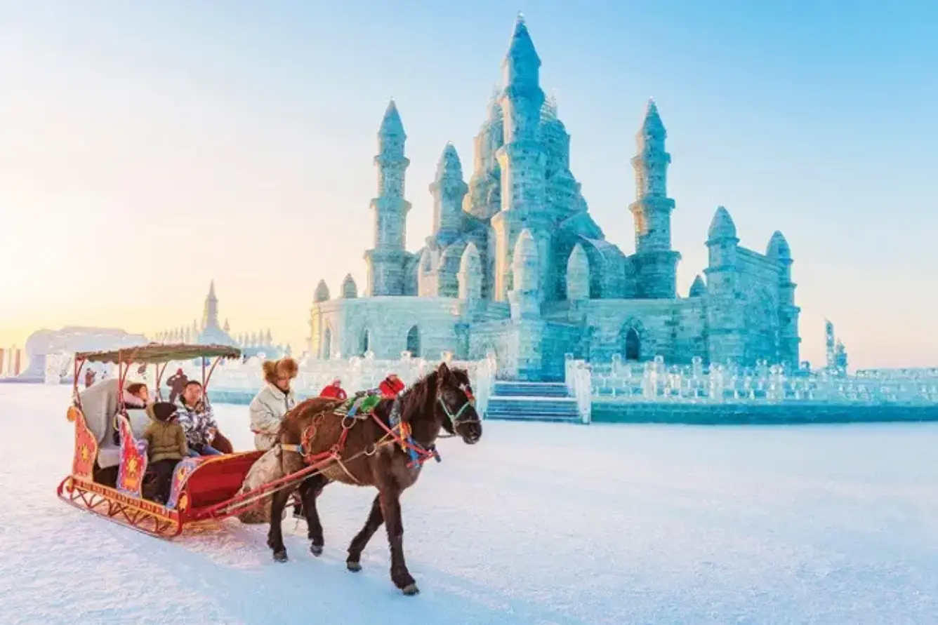 Sống trọn không khí lễ hội mùa đông tại làng tuyết Cáp Nhĩ Tân