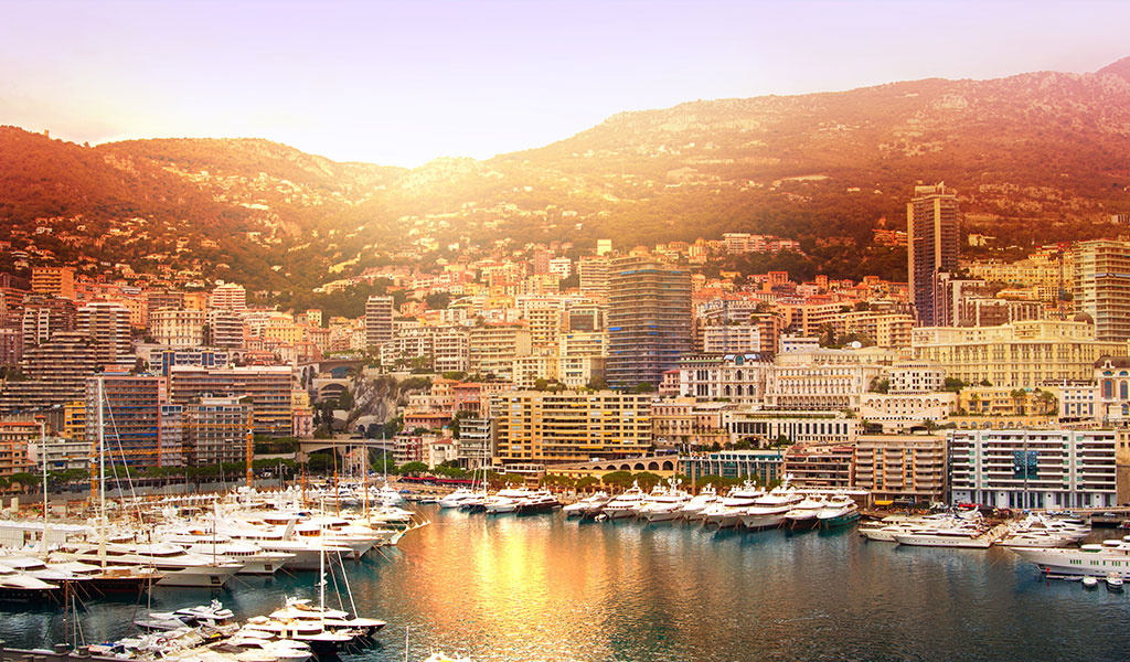 Ngắm hoàng hôn tuyệt đẹp tại cảng Hercule Monaco