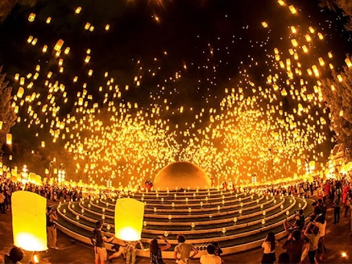 Thả đèn trời ở Cowboy Army Riding Club