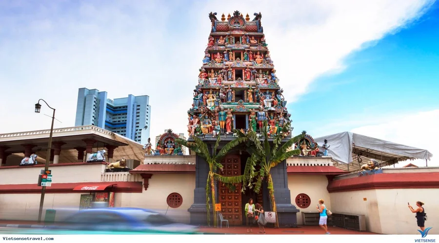 Ngôi đền Hindu cổ kính nổi tiếng ở Chinatown Singapore