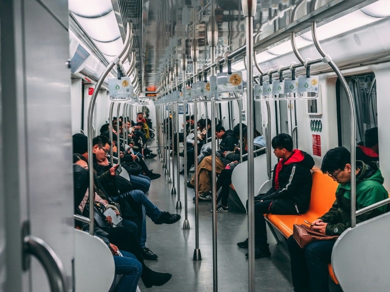 Tàu điện ngầm Thượng Hải hiện đại và dễ sử dụng cho du khách