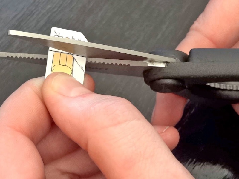Chuyển SIM vật lý sang Nano SIM bằng cách cắt sim