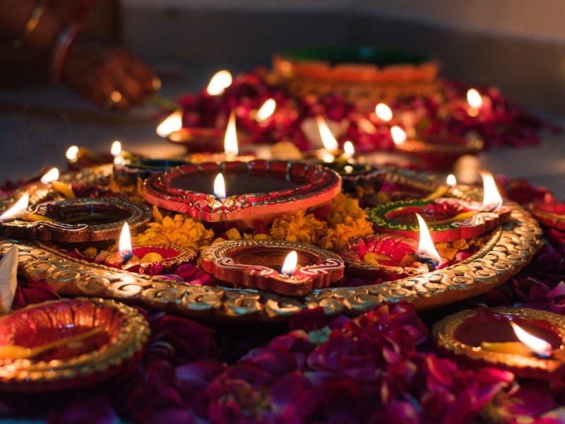 Lễ hội ánh sáng Diwali diễn ra vào tháng 10 hoặc tháng 11
