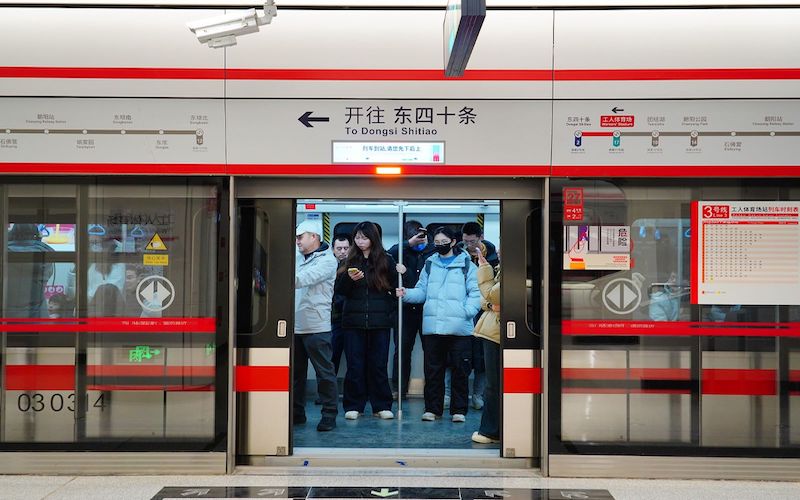 Du khách nên sử dụng tàu điện ngầm thuận tiện di chuyển