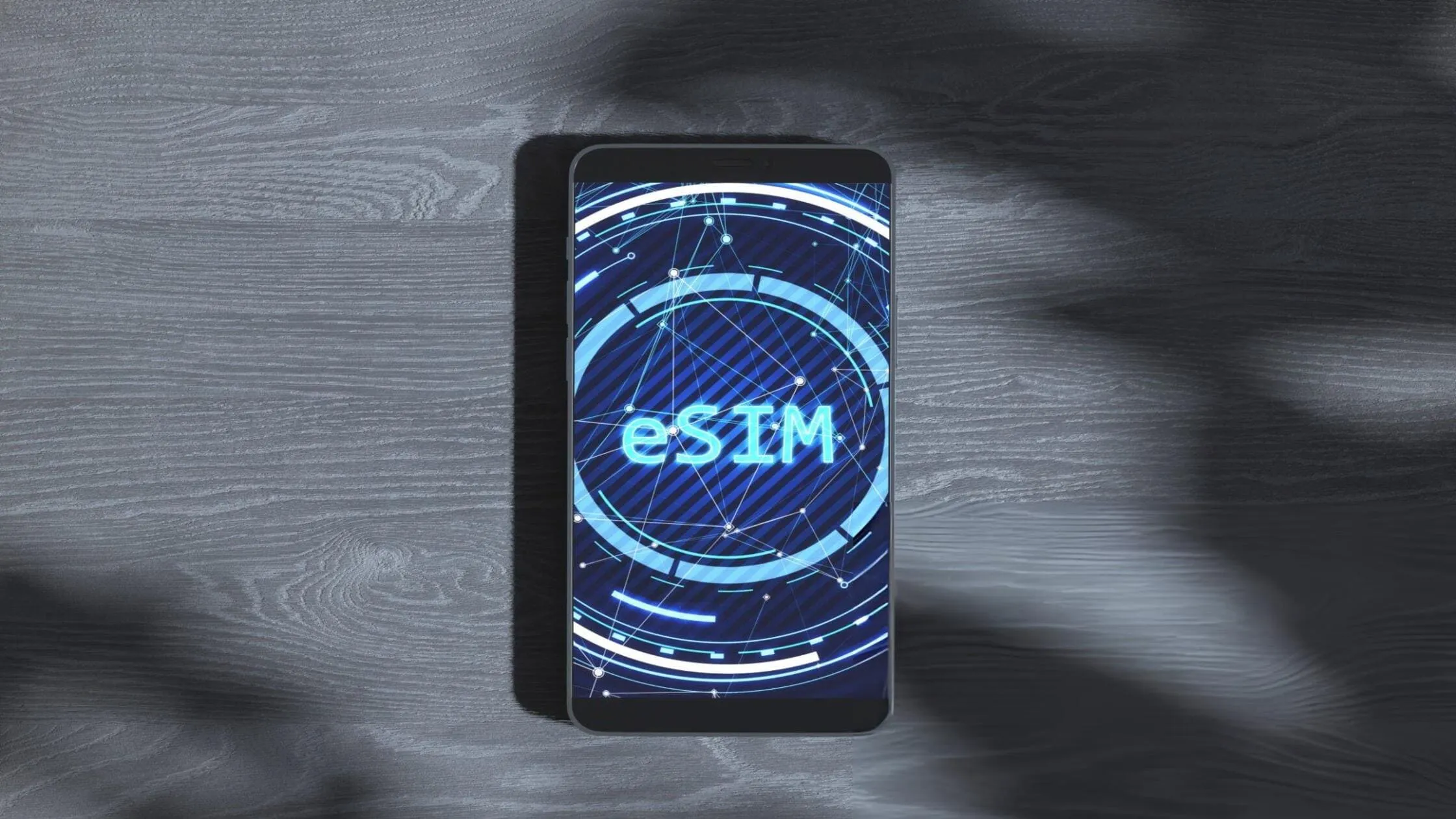 Alt: ưu điểm của việc sử dụng esim để chia sẻ hotspot khi đi du lịch nước ngoài