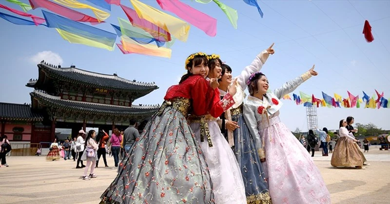 world-e-sim-viet-nam-se-dong-hanh-cung-ban-kham-pha-tet-seollal-tron-ven